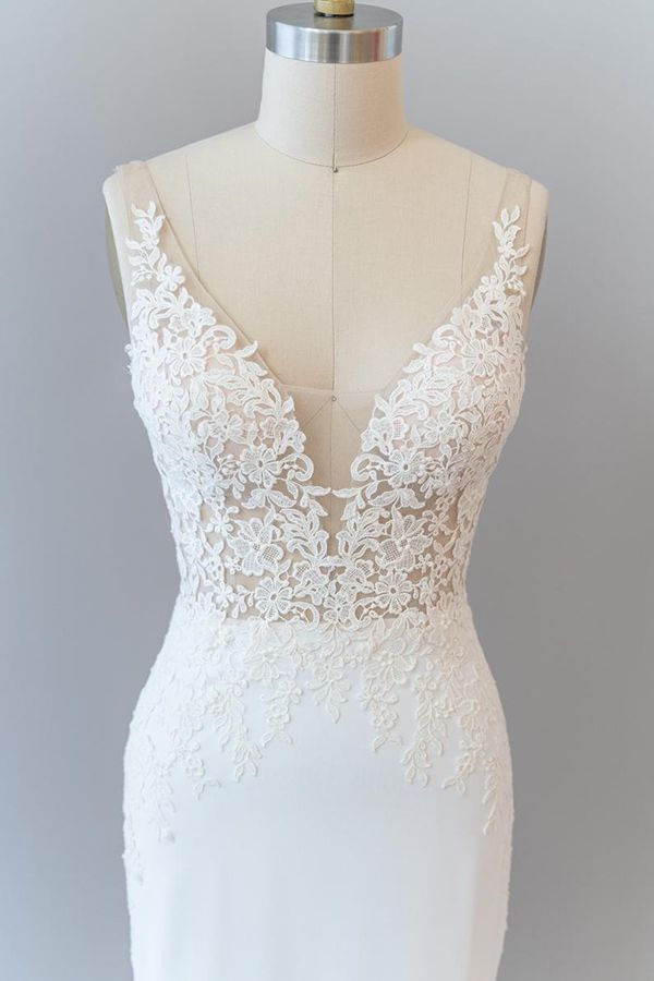 Elegant Long Sweetheart Lace Floor Length Mermaid Wedding Dress