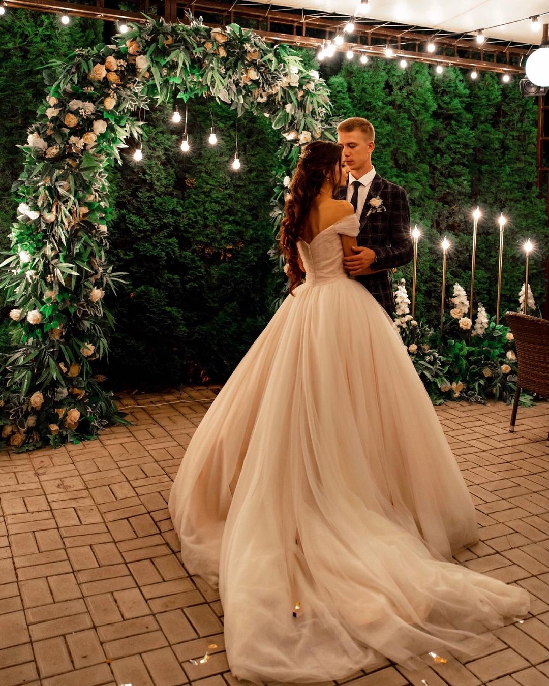 Beautiful Long Tulle Off the Shoulder A-line Wedding Dress with Chapel Train