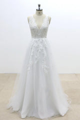 Long Ruffle V-neck Appliques Tulle A-line Wedding Dress