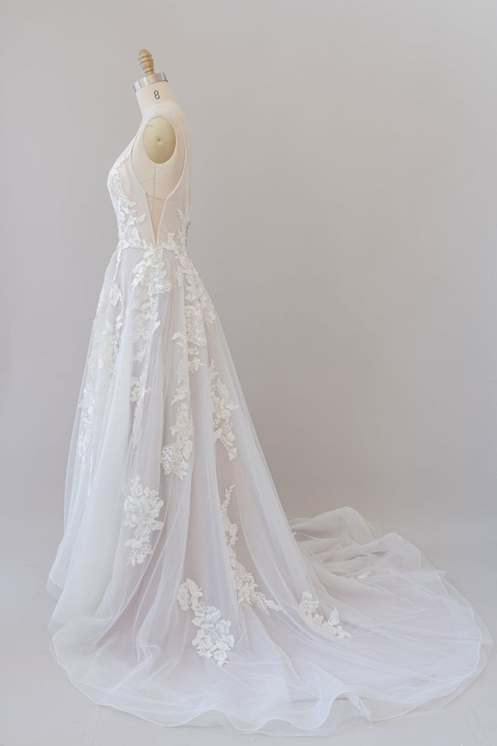 Long A-line V-neck Spaghetti Strap Lace Appliques Tulle Wedding Dress