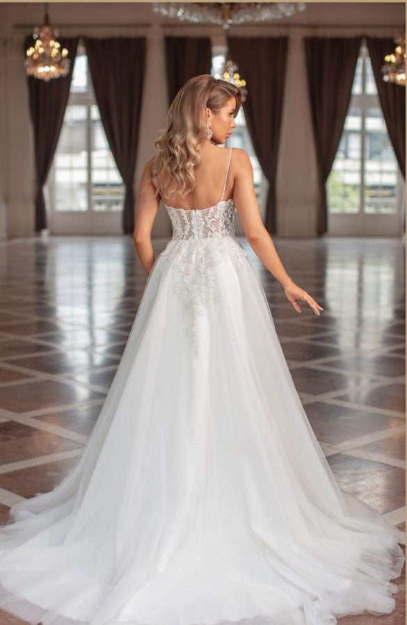 Modest Long A-line V-neck Tulle Lace Backless Wedding Dresses