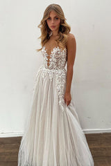 Gorgeous Long Tulle Appliques Lace A-line Floor Length Wedding Dresses