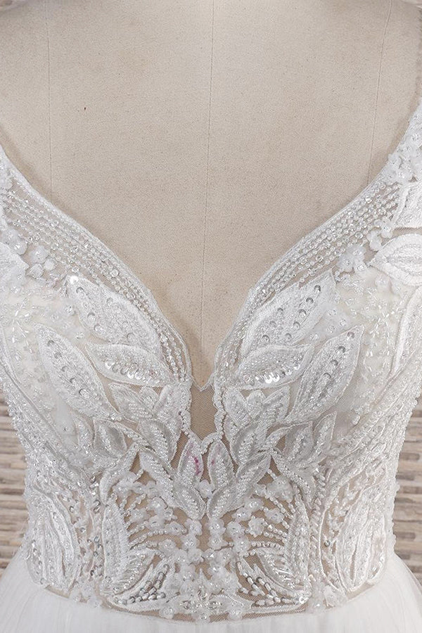 Chic Long A-line Spaghetti Strap Appliques Tulle Wedding Dress