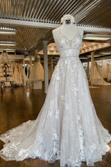 Modern Long A-line V-neck Spaghetti Straps Backless Wedding Dress with Appliques Lace
