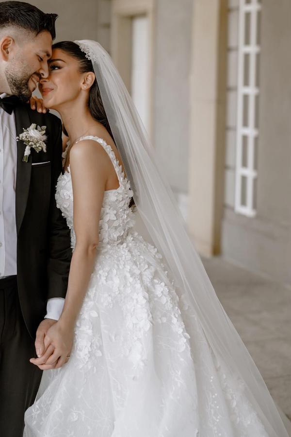 Luxury White Long A-line Tulle Lace Wedding Dresses with Slit