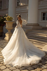 Modest Long A-line Sweetheart Tulle Lace Backless Wedding Dresses with Sleeves
