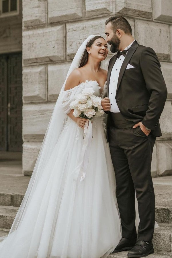 Boho Plus Size Long A-line Off the Shoulder Tulle Lace Wedding Dresses