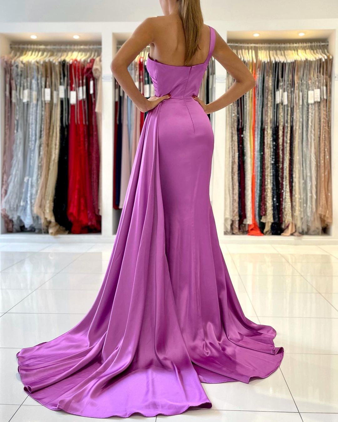 Beautiful Long Mermaid One Shoulder Satin Prom Dress