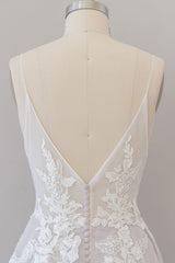 Long A-line V-neck Spaghetti Strap Lace Appliques Tulle Wedding Dress