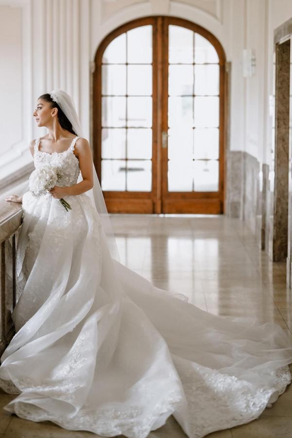 Luxury White Long A-line Tulle Lace Wedding Dresses with Slit
