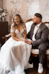 Beautiful Long A-line Off the Shoulder Tulle Lace Wedding Dress