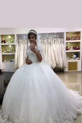 Elegant White Long Tulle Sleeveless Ball Gown Wedding Gowns With Lace