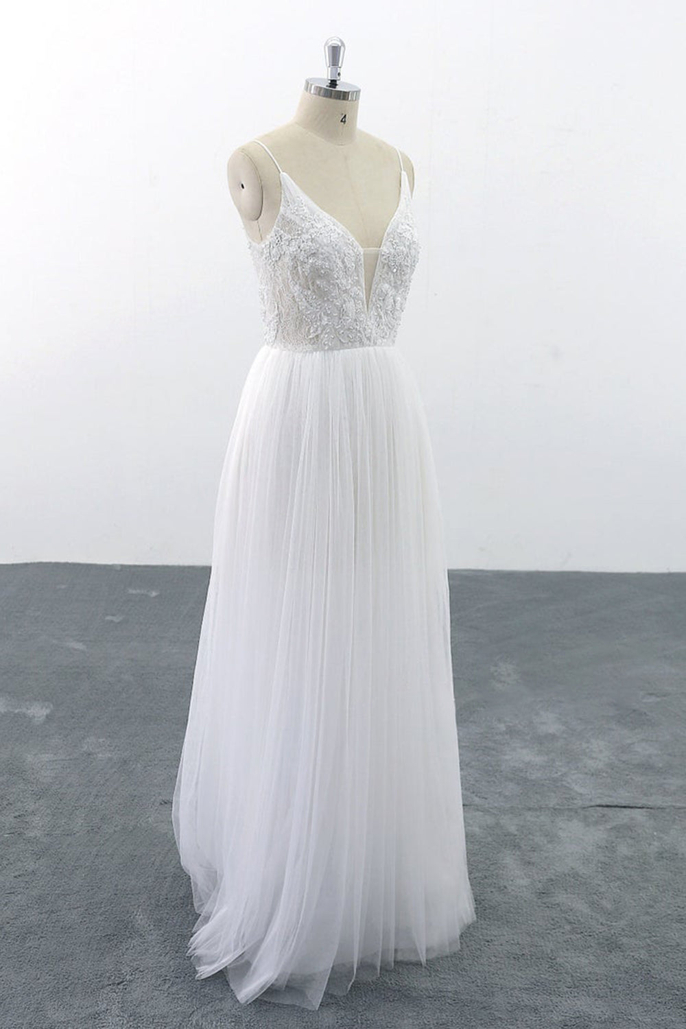 Elegant Long A-line V-neck Spaghetti Strap Tulle Lace Boho Weddding Dresses