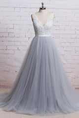 Elegant Long V-neck Lace Tulle A-line Wedding Dress