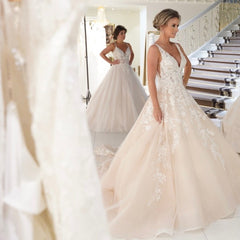 Plus Size A-Line Deep V-neck Spaghetti Straps Appliques Lace Backless Floor Length Wedding Dress
