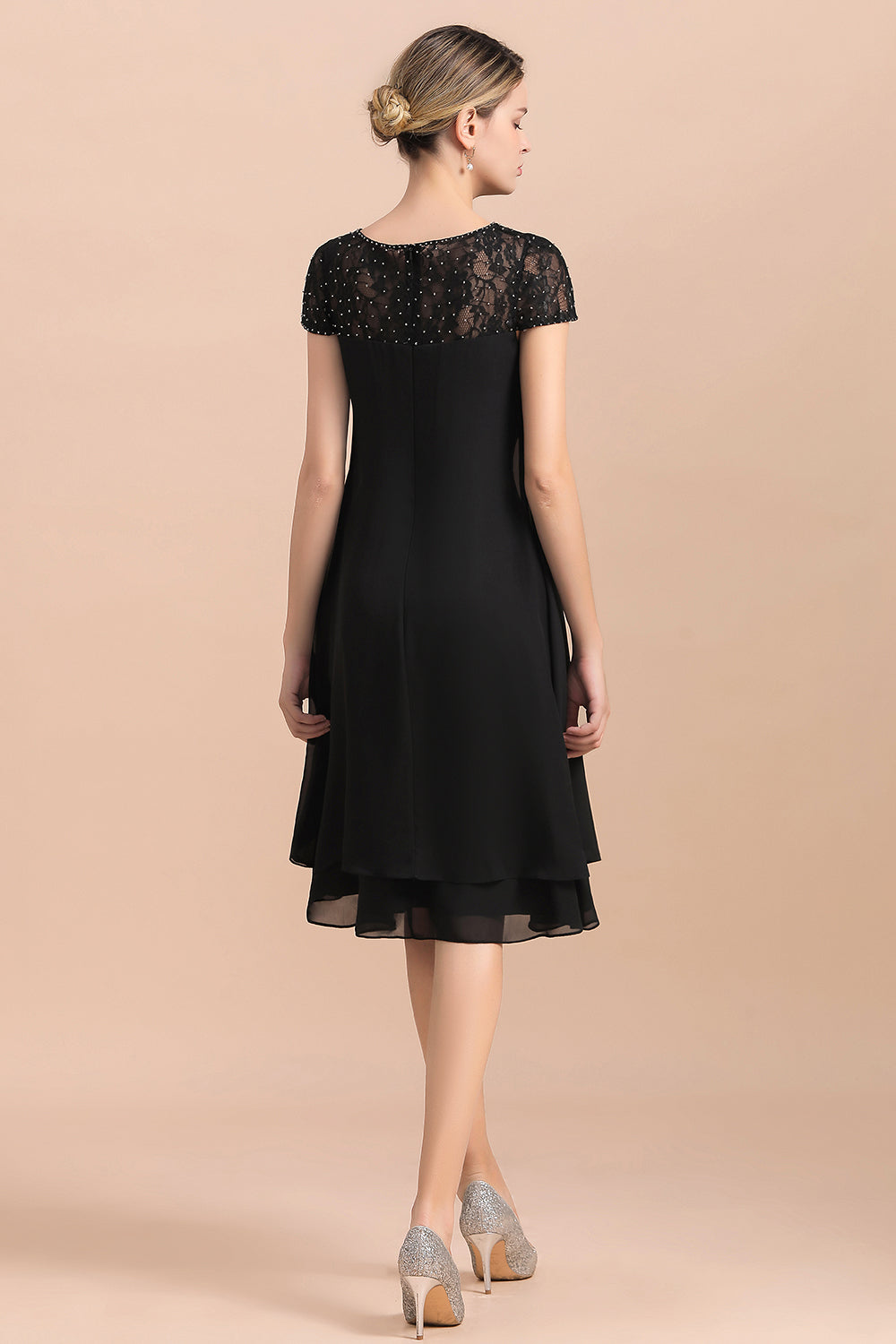 Chiffon Black Cap Sleeve Short Mother of Bride Dress
