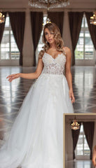 Modest Long A-line V-neck Tulle Lace Backless Wedding Dresses
