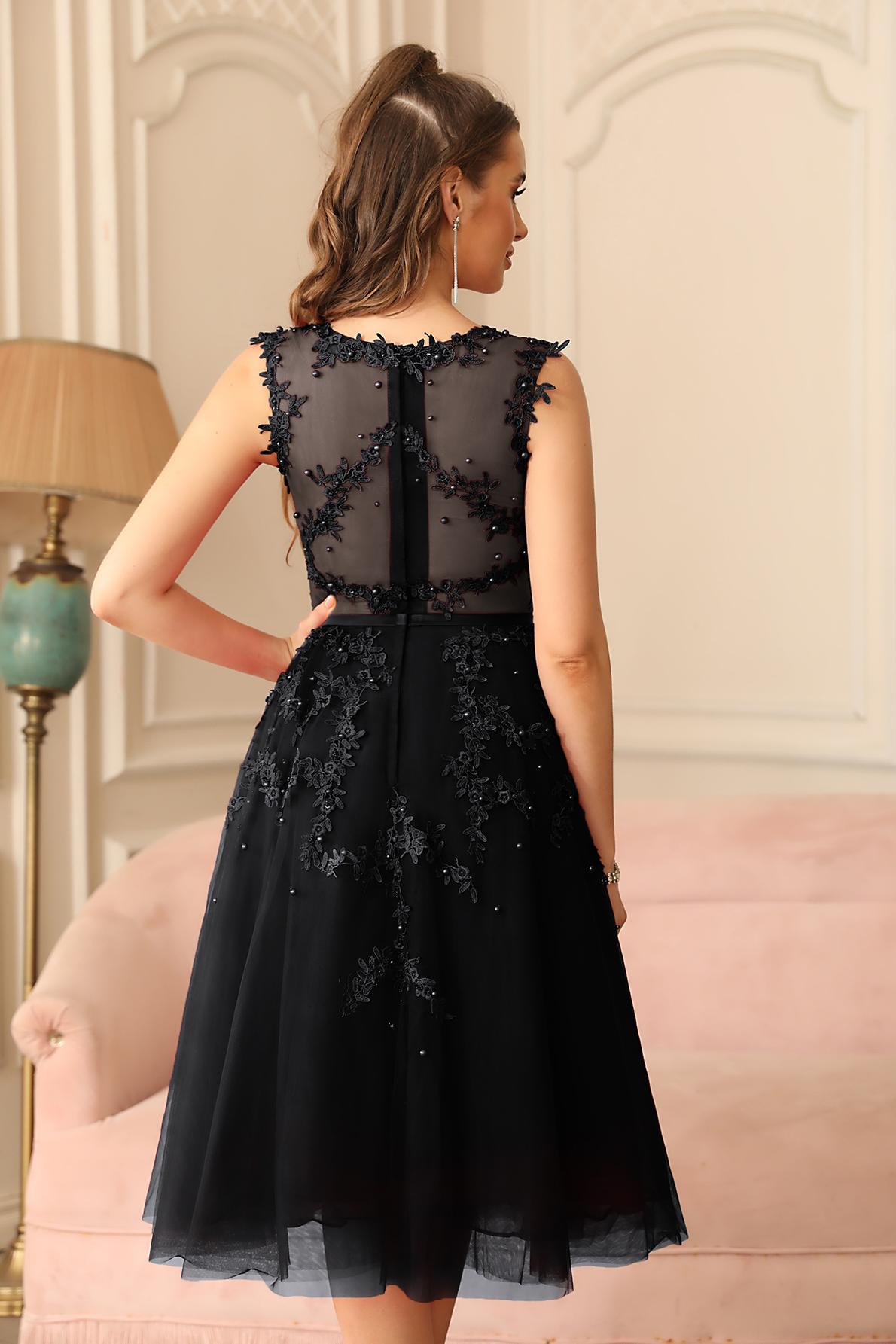 Short A-line Sleeveless Crew Neck Tulle Lace Formal Dress