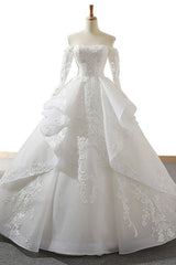 Luxury Lace-up Off The Shoulder Long Sleeves Tulle Wedding Dress