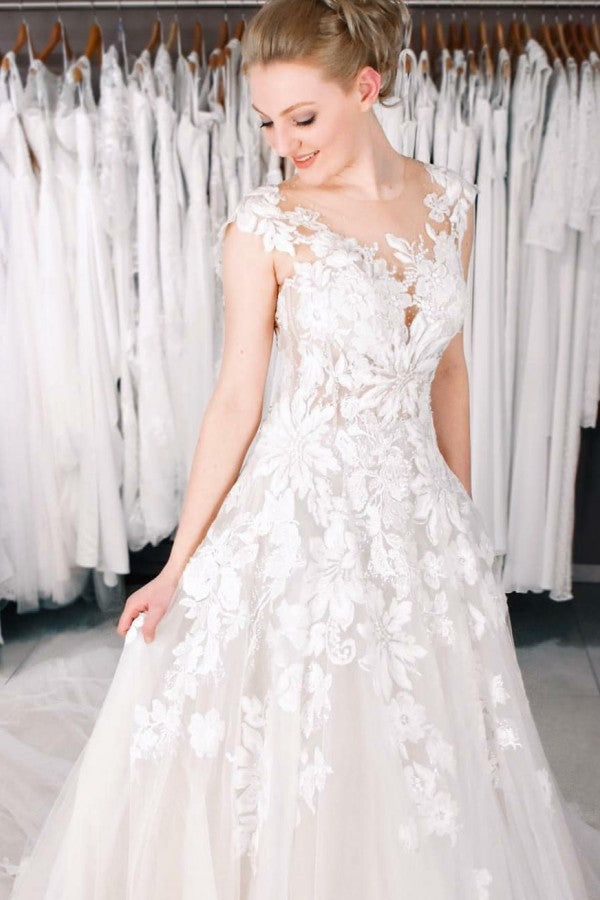 Beautiful Long A-Line Bateau Appliques Lace Floor Length Tulle Wedding Dress