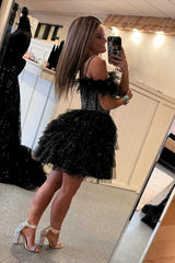 Glitter Black A-line Sweetheart Beaded Ruffle Short Homecoming Dress