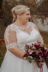 Boho Half Sleeves Sweetheart Plus Size Wedding Dresses with Lace Applique