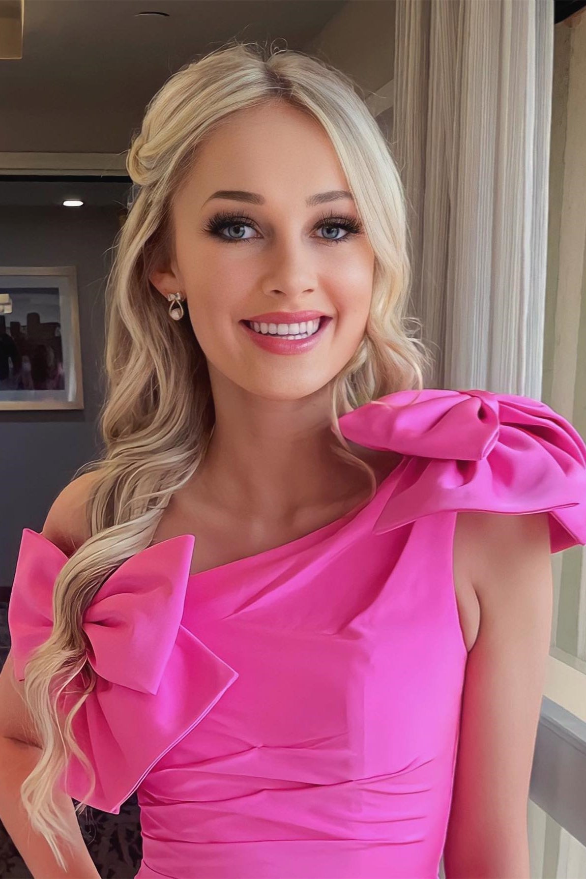 Mermaid One Shoulder Short Homecoming Dress with Bows