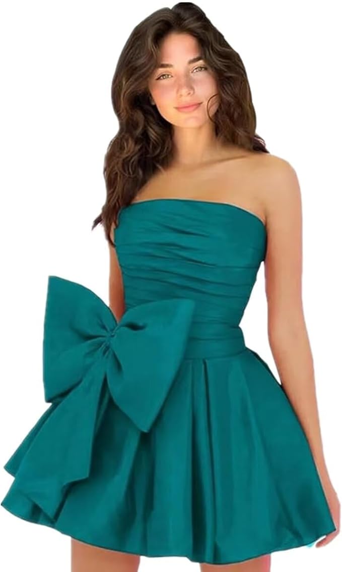 Chic Short A-line Sleeveless Strapless Ruched Lace Up Homecoming Dresses with Bow