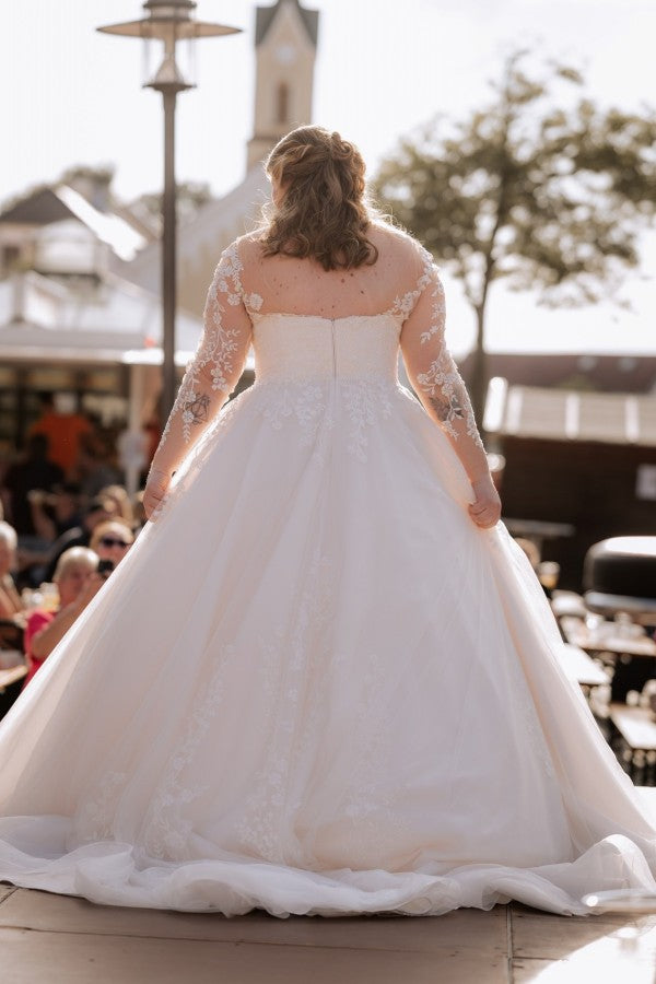 Simple Plus Size Long Sleeves V-neck Ball Gown Wedding Dresses