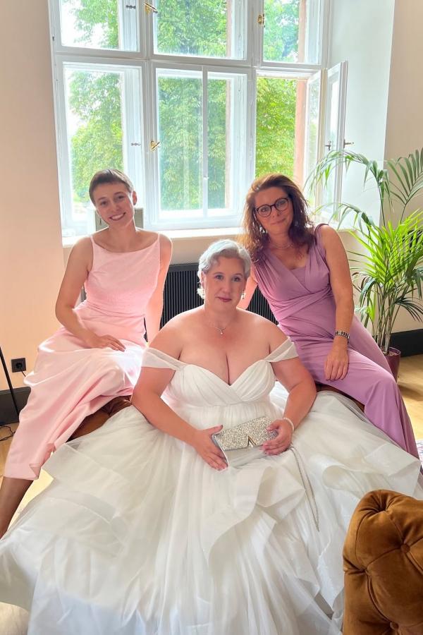 Simple Plus Size Off the Shoulder Ball Gown Wedding Dresses
