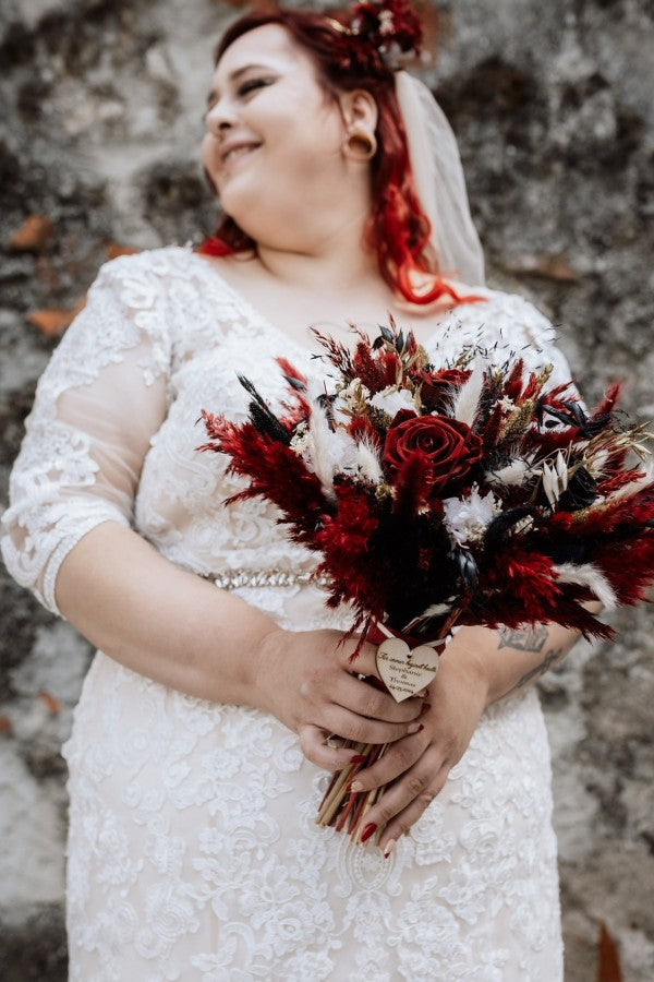 V-neck Plus Size Short Sleeves Wedding Dresses with Lace Applique