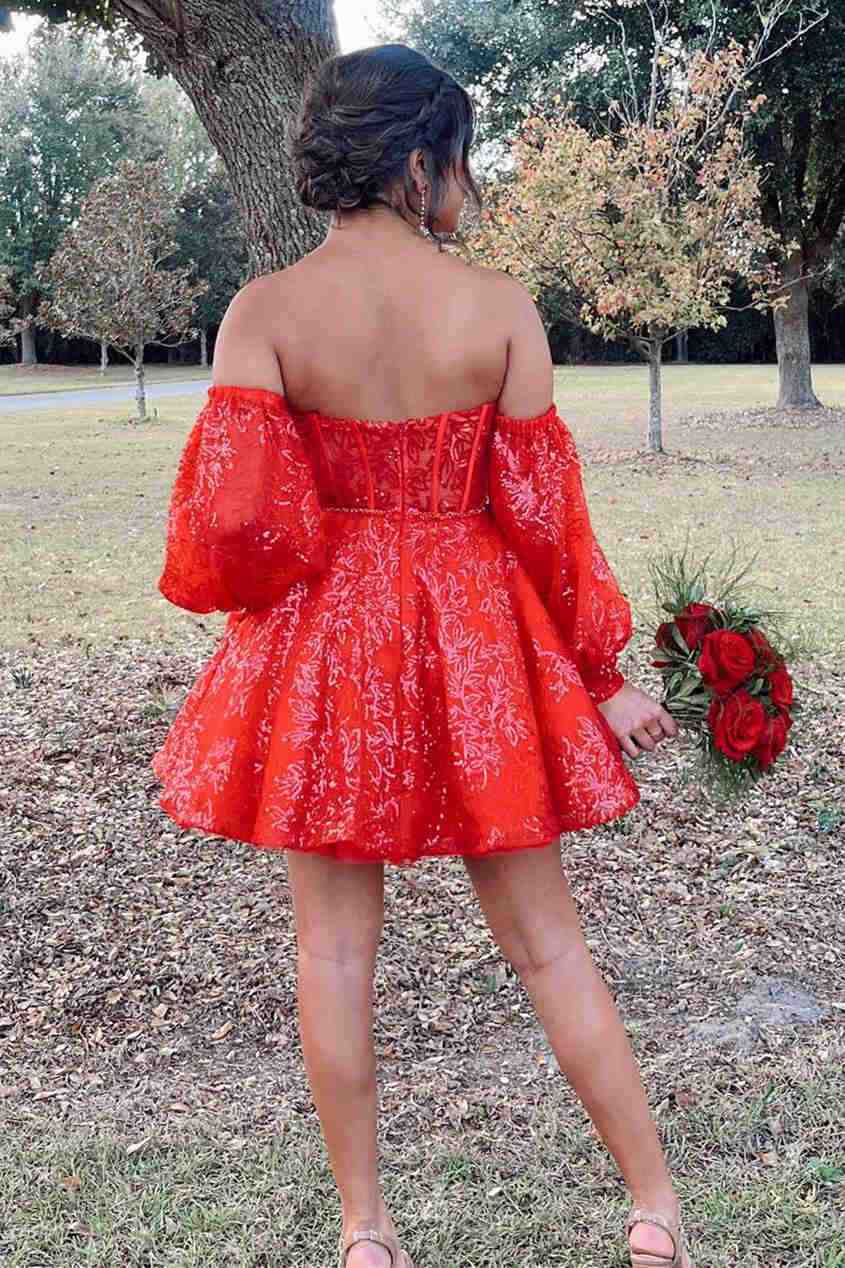 Sweetheart A-line Lace Short Homecoming Dress with Sleeves