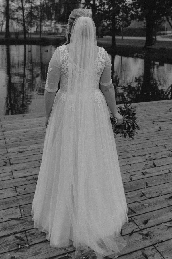 Simple Half Sleeves A-line Lace Plus Size Wedding Dresses