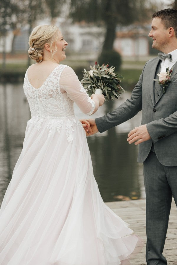 Simple Half Sleeves A-line Lace Plus Size Wedding Dresses