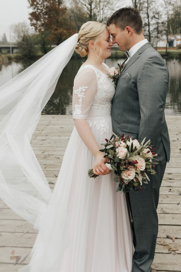 Simple Half Sleeves A-line Lace Plus Size Wedding Dresses