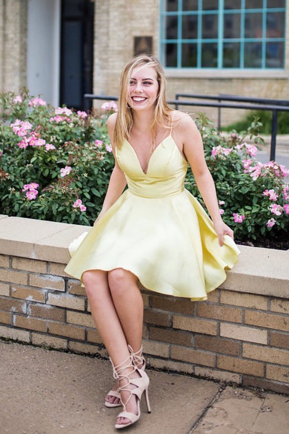 A-line V-neck Spaghetti Straps Short Yellow Homecoming Dress