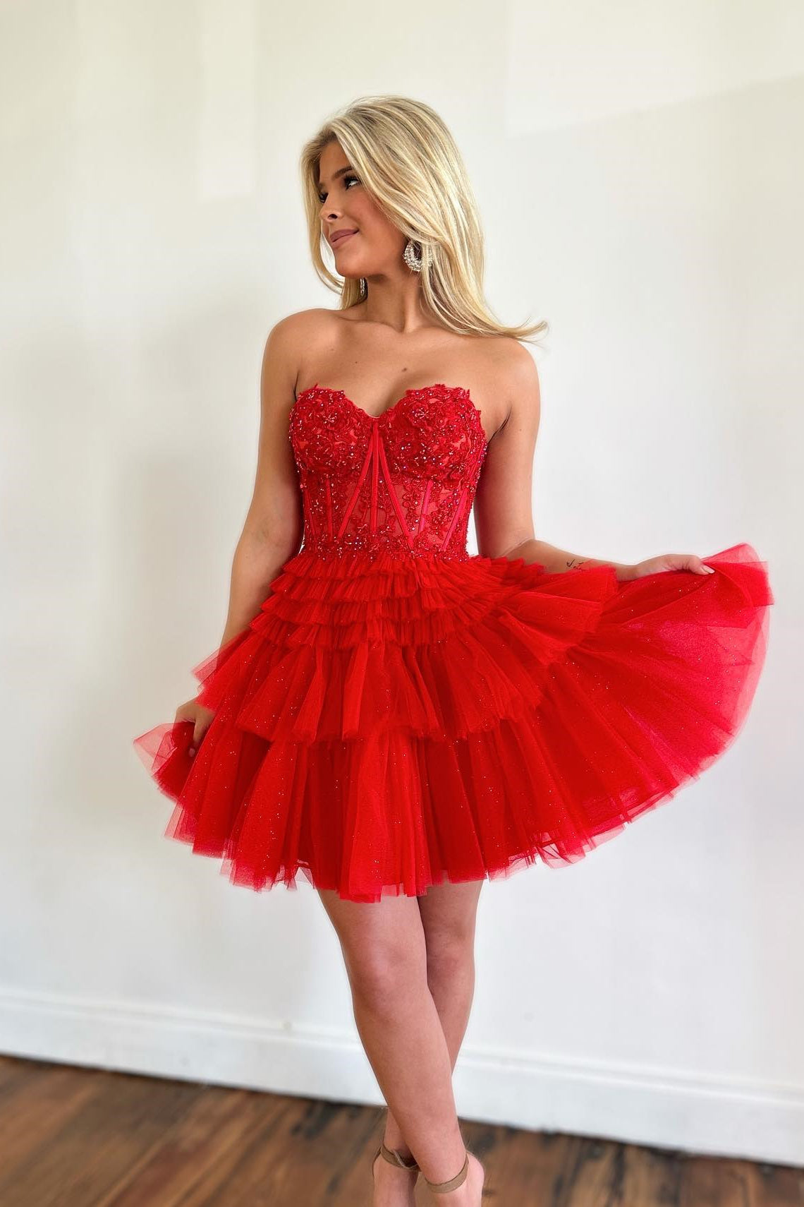 A-line Sweetheart Red Lace Tulle Tiered Short Homecoming Dress