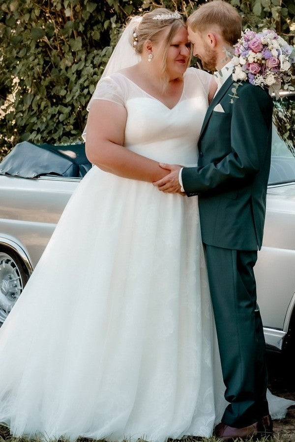 Simple Plus Size Sweetheart Short Sleeves Ball Gown Wedding Dresses
