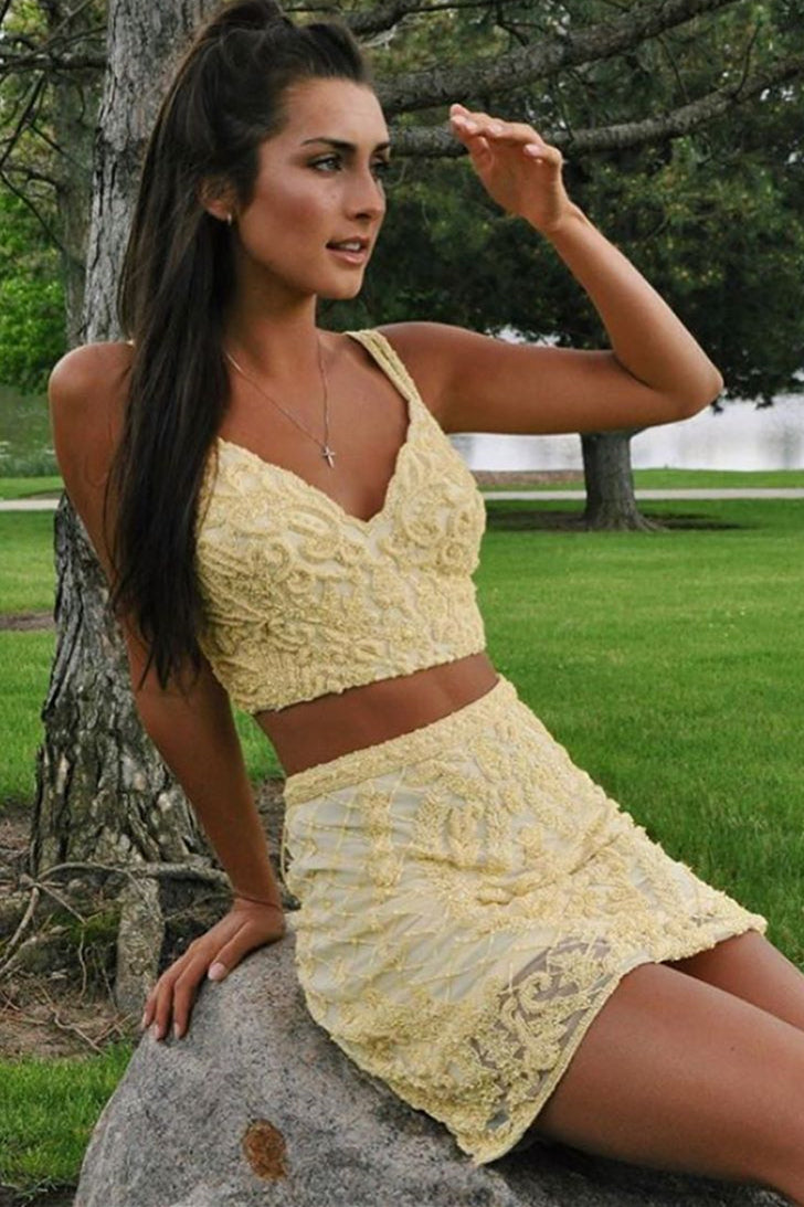 Two Piece Sweetheart Mermaid Short Yellow Lace Homecoming Dress