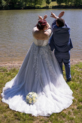 Elegant V-neck Tulle A-line Plus Size Wedding Dresses with Lace Applique