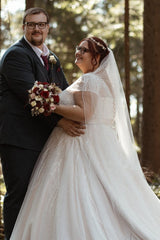 Boho V-neck Short Sleeves Plus Size Wedding Dresses with Sash