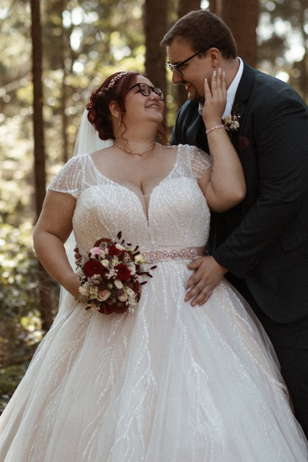 Boho V-neck Short Sleeves Plus Size Wedding Dresses with Sash