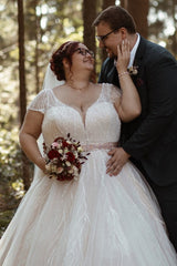 Boho V-neck Short Sleeves Plus Size Wedding Dresses with Sash