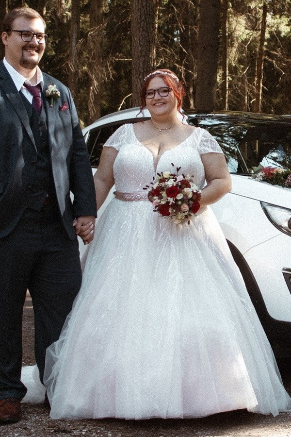 Boho V-neck Short Sleeves Plus Size Wedding Dresses with Sash
