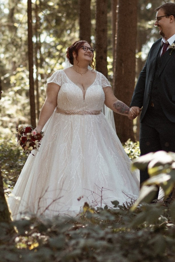 Boho V-neck Short Sleeves Plus Size Wedding Dresses with Sash