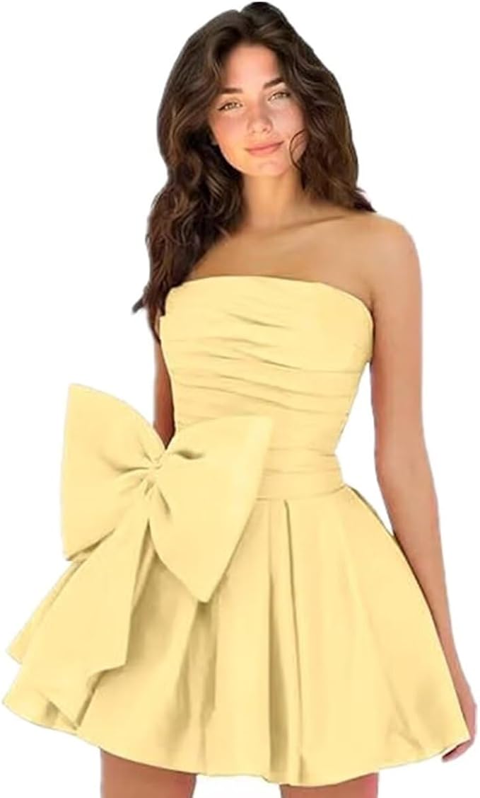 Chic Short A-line Sleeveless Strapless Ruched Lace Up Homecoming Dresses with Bow